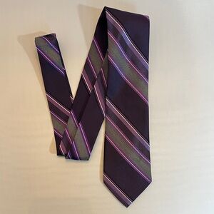 Calvin Klein Sophisticated Purple and Pink Striped Men's Tie